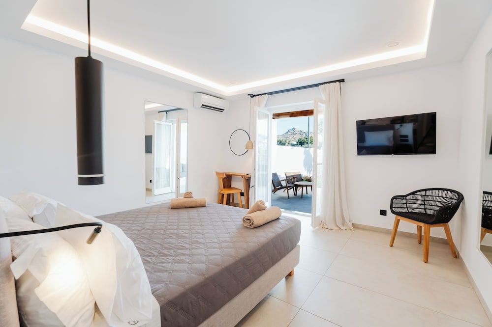 Superior Double Suite with Hot Tub II