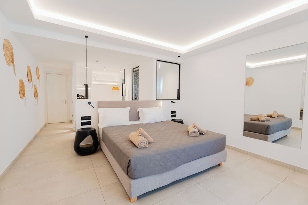 Superior Double Suite with Hot Tub II