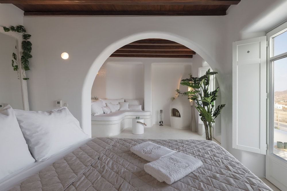 Suite, Sea View