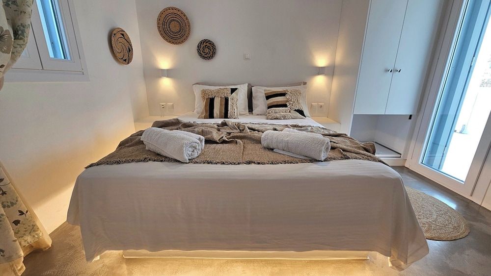 Family House, Private Pool, Sea View