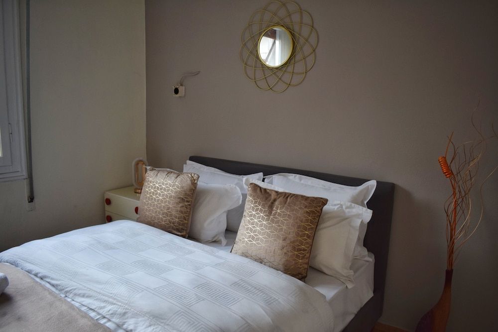 Apartment, 4 Bedrooms, Balcony