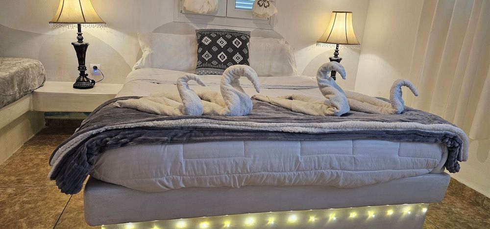 Double or Twin Room, Partial Sea View