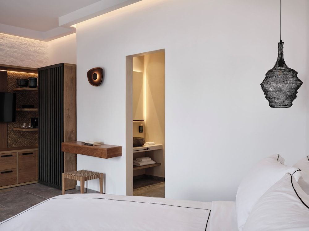 Master Suite with Private Pool