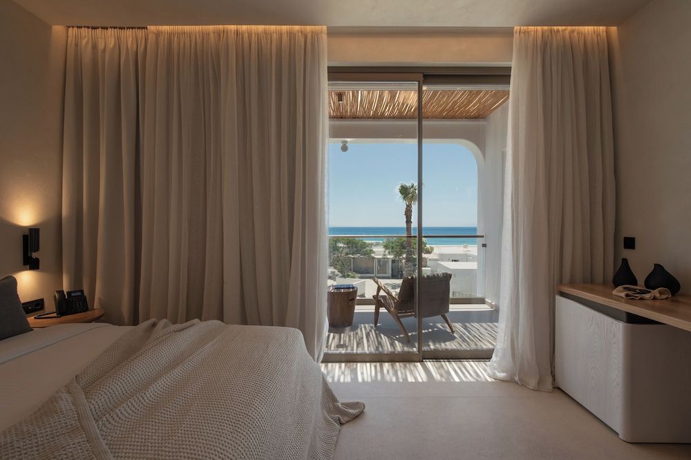 Nuca Mykonos