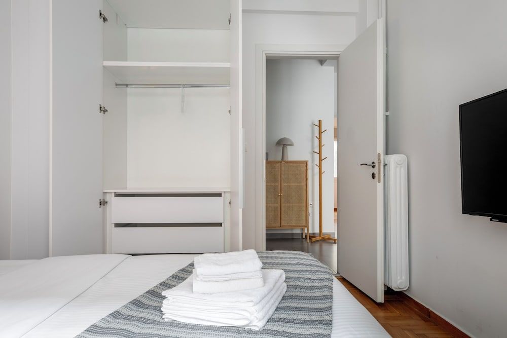 Basic Apartment, 2 Bedrooms, Kitchen, City View