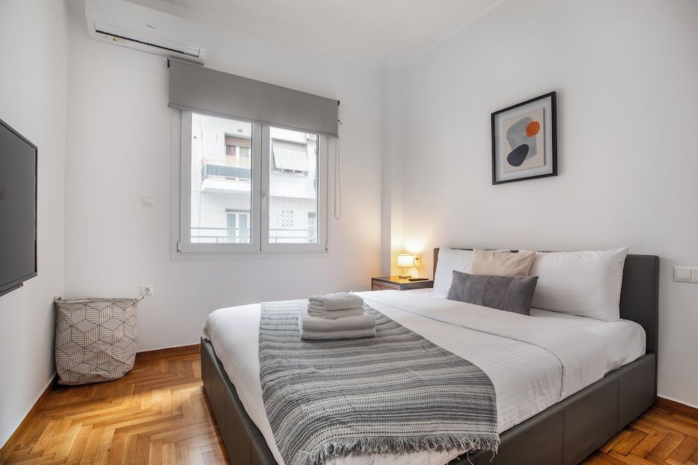 Basic Apartment, 2 Bedrooms, Kitchen, City View