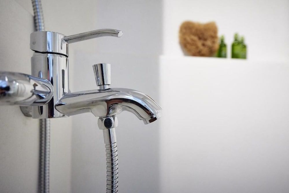 Hand-held showerhead