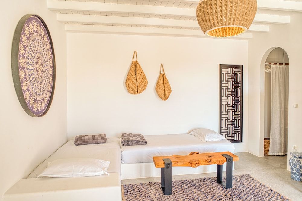 Deluxe Quadruple Room, Pool View