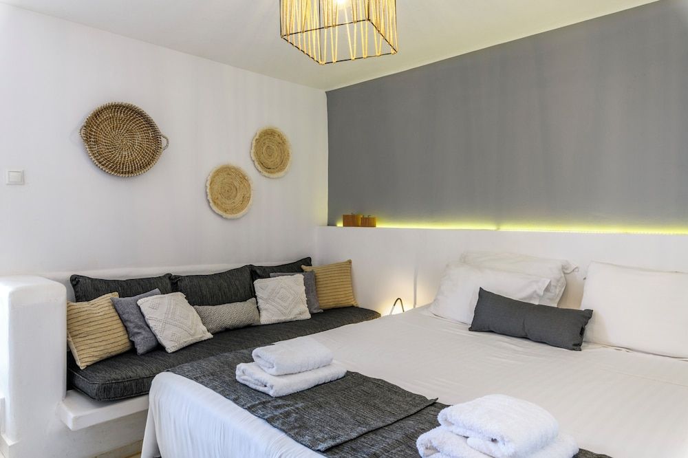 Luxury Suite, Housekeeping, Sea View