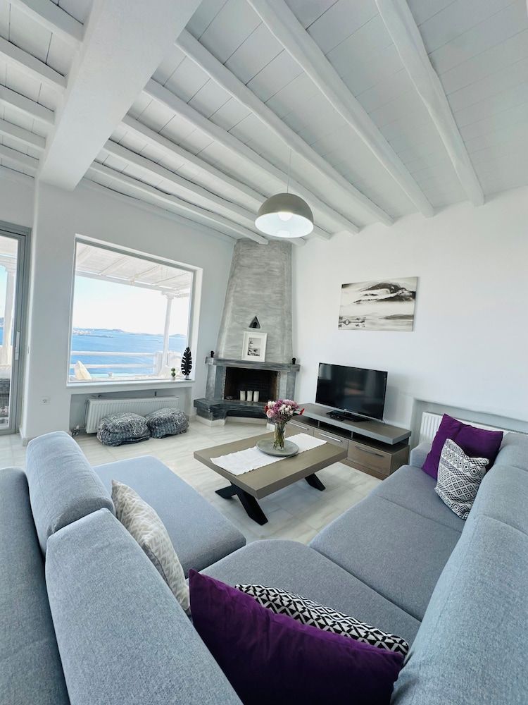 Seaview & Jacuzzi Luxury Apartment, Sea View 16