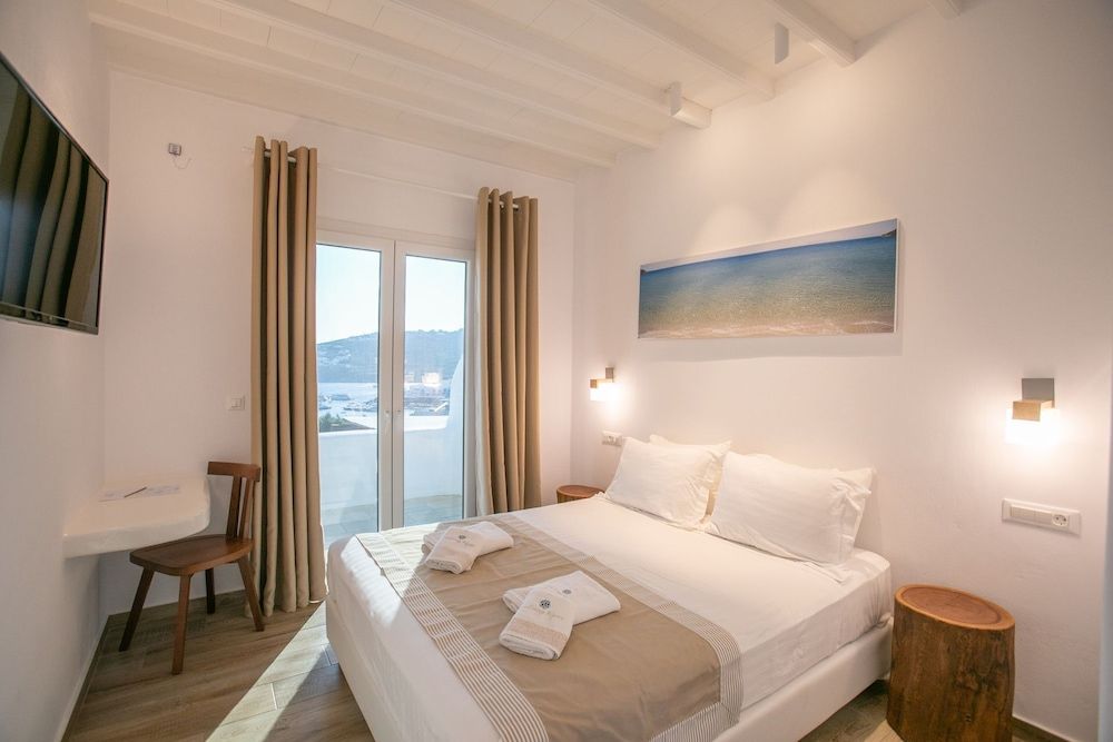 Suite, Sea View