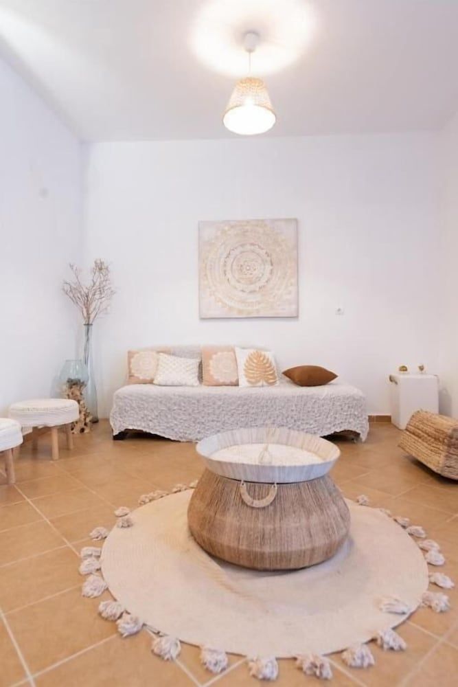 Dreamscape 3-Bedroom Mykonos Hideaway Apartment 11
