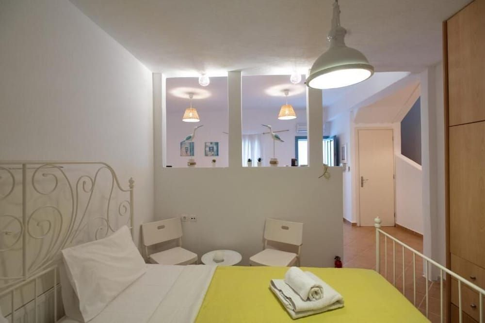 Dreamscape 3-Bedroom Mykonos Hideaway Apartment 6