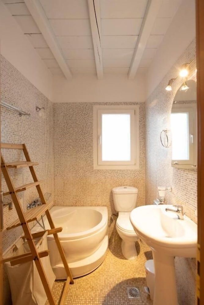 Dreamscape 3-Bedroom Mykonos Hideaway Apartment 13