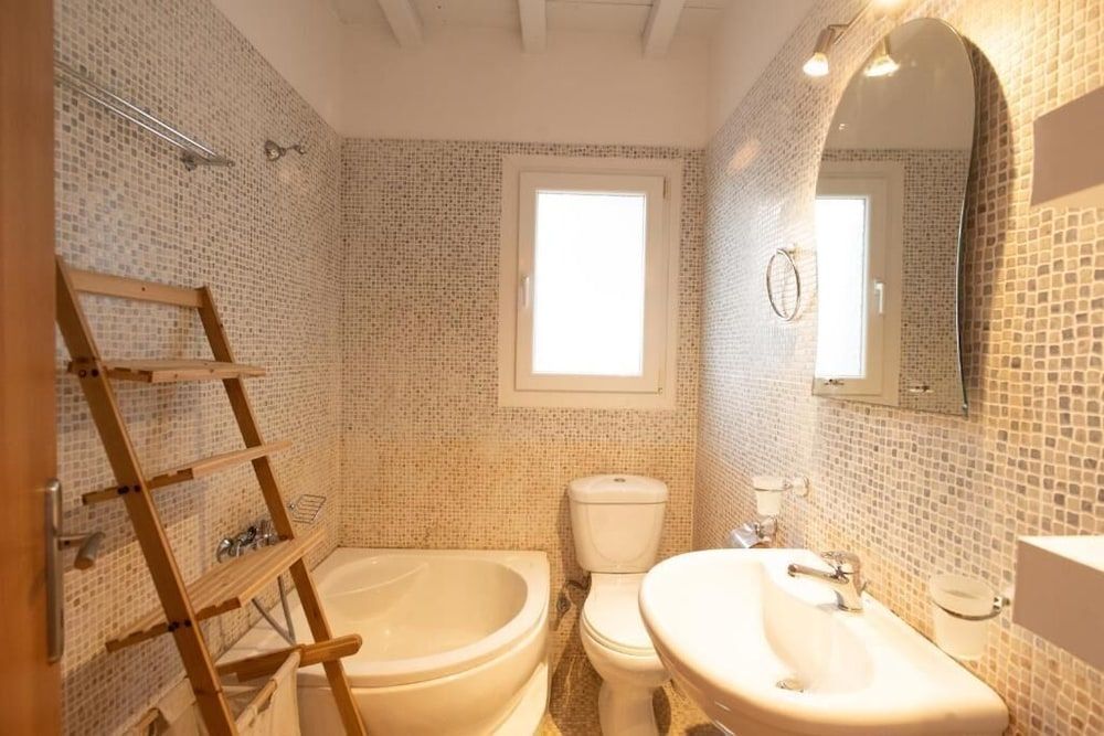 Dreamscape 3-Bedroom Mykonos Hideaway Apartment 14