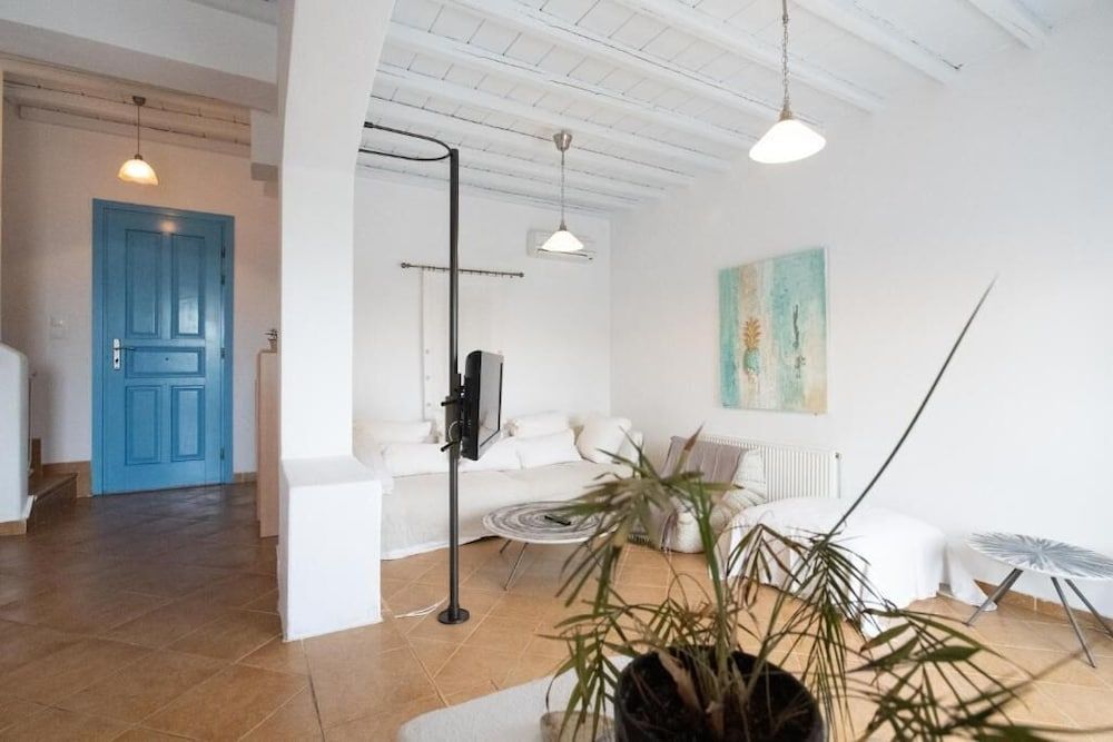 Dreamscape 3-Bedroom Mykonos Hideaway Apartment 22