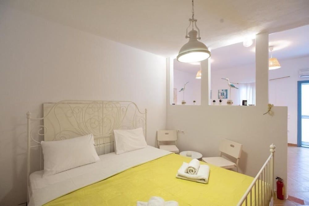 Dreamscape 3-Bedroom Mykonos Hideaway Apartment 5