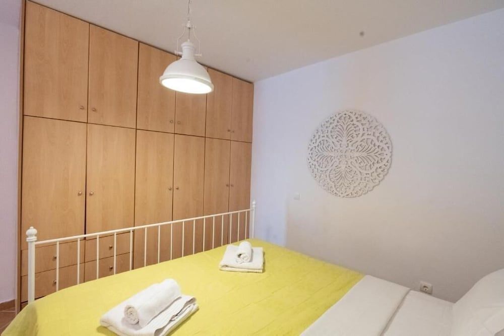 Dreamscape 3-Bedroom Mykonos Hideaway Apartment 9