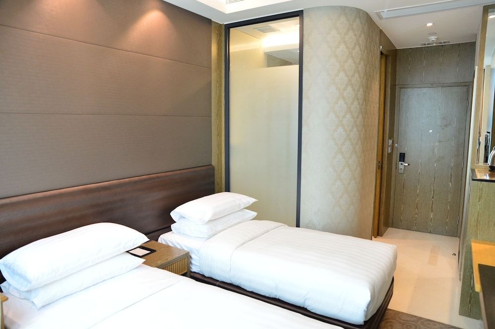 Superior Room, City View