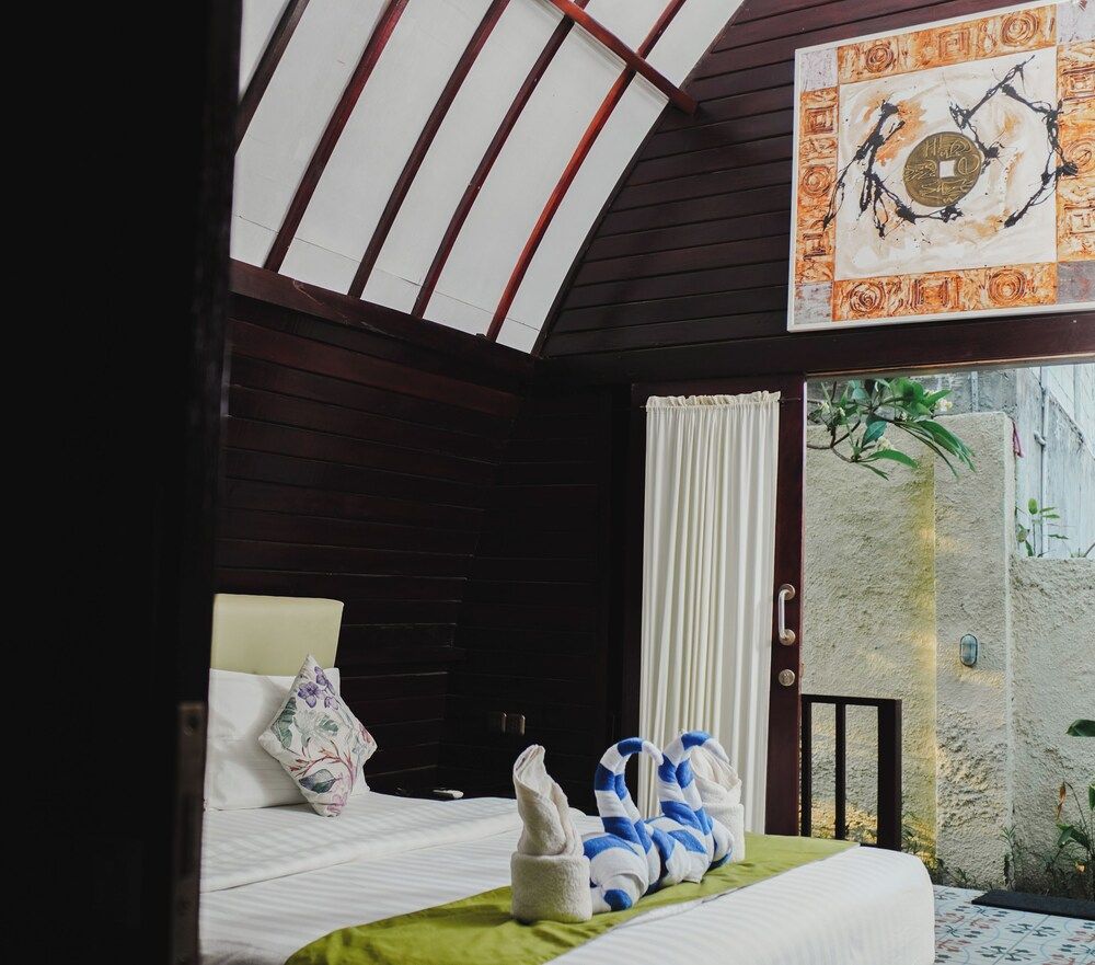 Bellewood Villa Deluxe Villa, 3 Bedrooms, Pool View 4