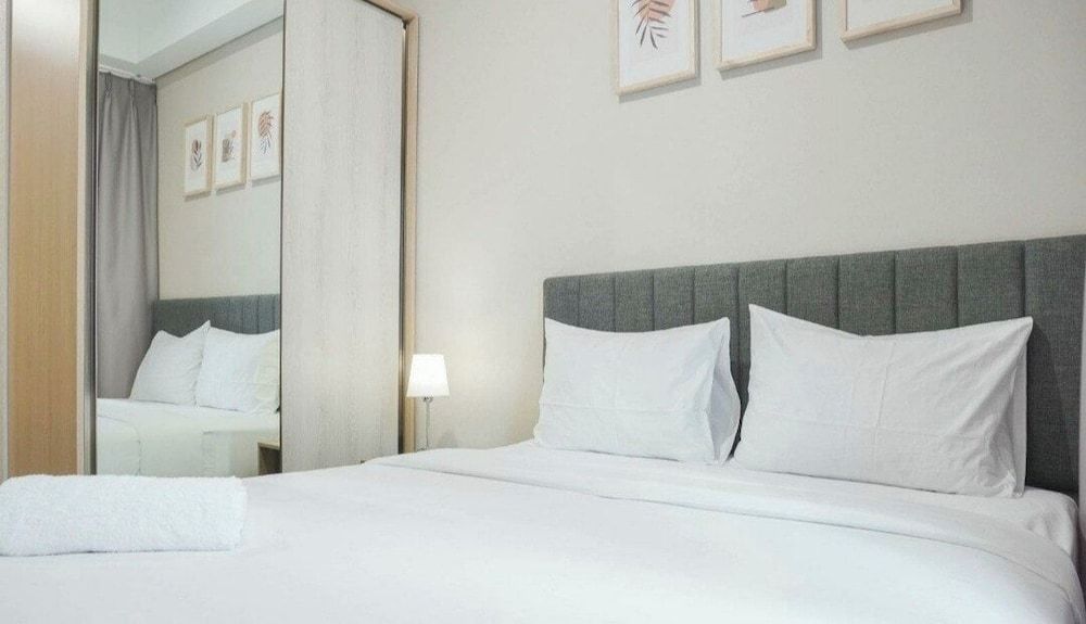 Basic Apartment, 1 Queen Bed, Balcony, City View