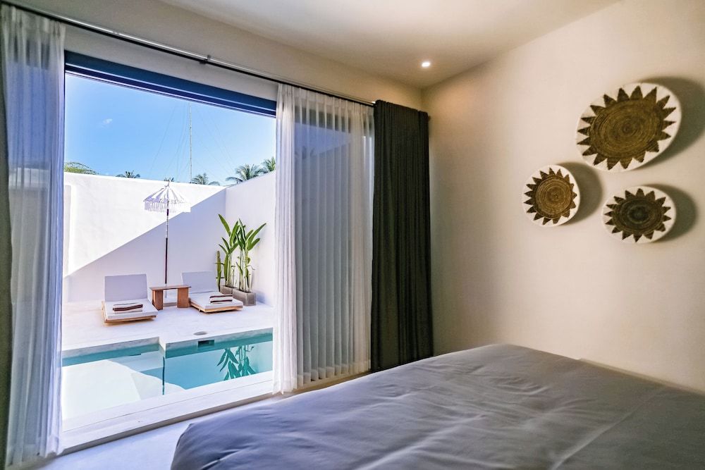 Luxury Villa, Pool View