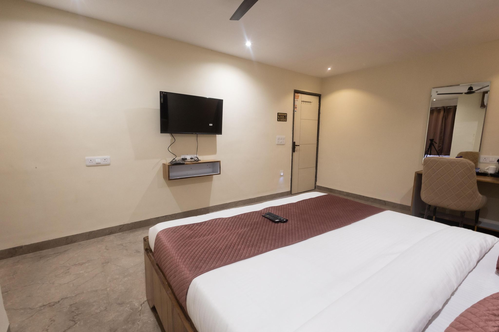 Sukoon Prestige Palace Standard Deluxe (AC) with Free WiFi 3