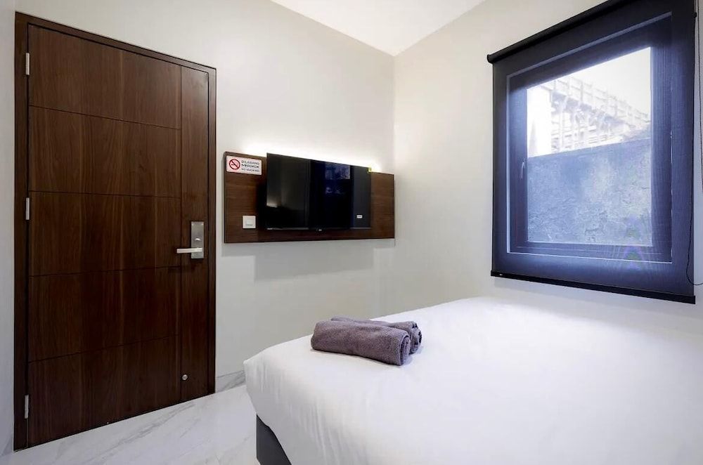 TJ Brother Residences Senen Superior Double Room