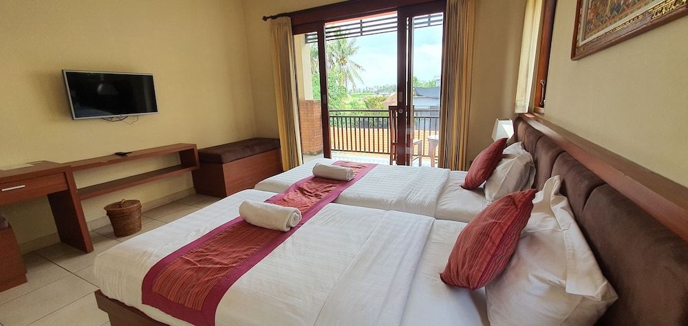 Buah Nagasari Ubud Villa Deluxe Room, Pool View 3