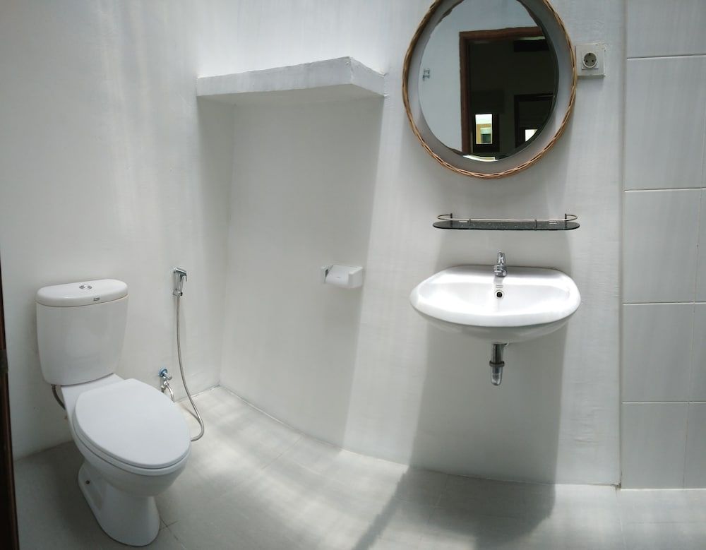 Roots Hotel Trawangan Superior Double or Twin Room 4