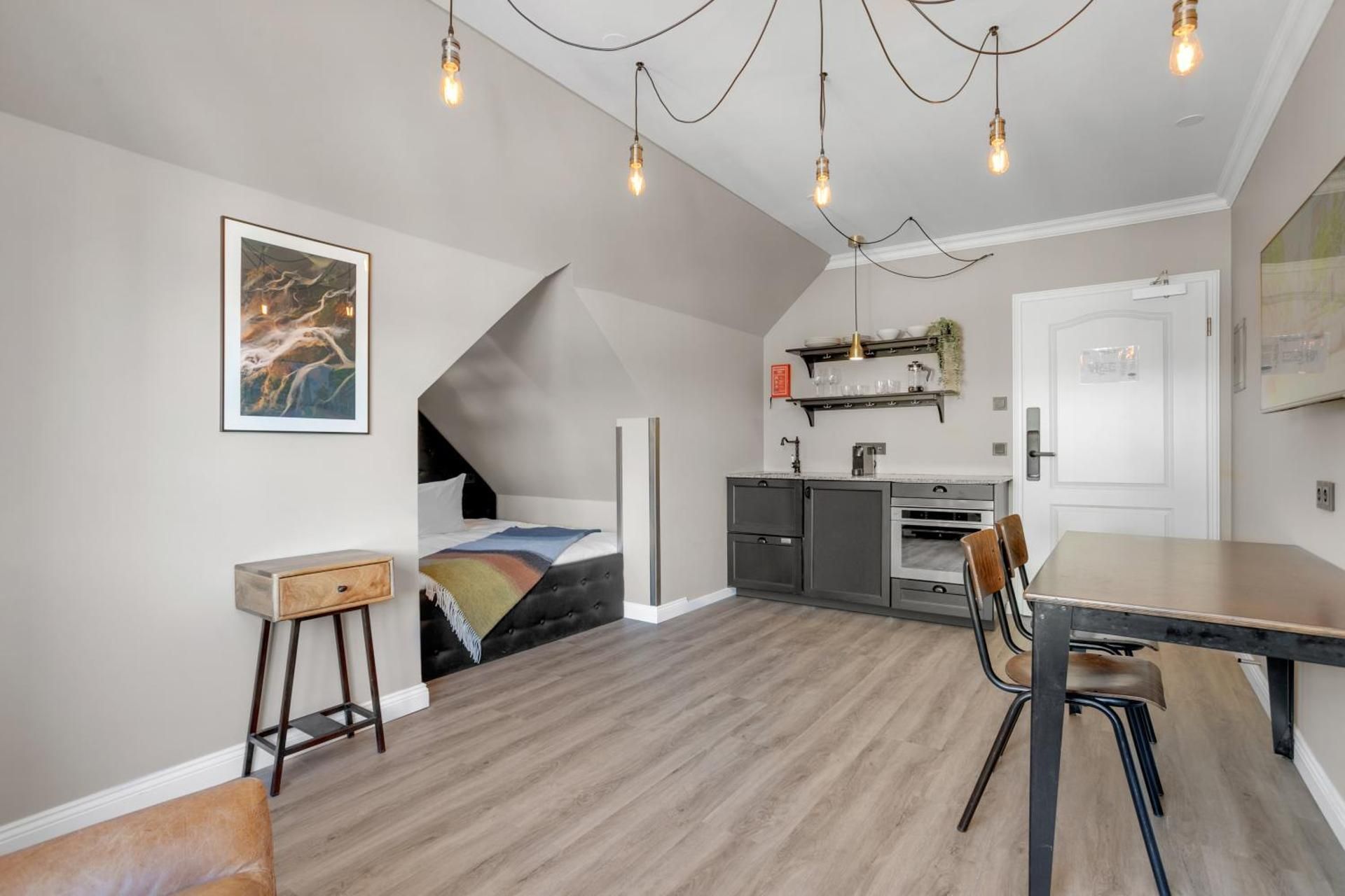 ODDSSON Downtown Hotel Triple Studio