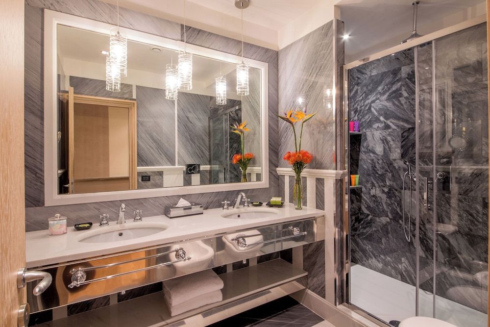 Family Suite, City View