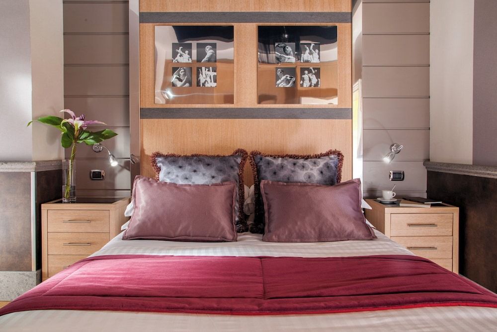 Deluxe Double Room, 1 Queen Bed, City View