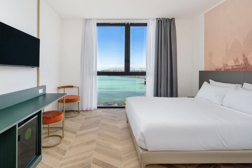 Exclusive Double Room, Lagoon View