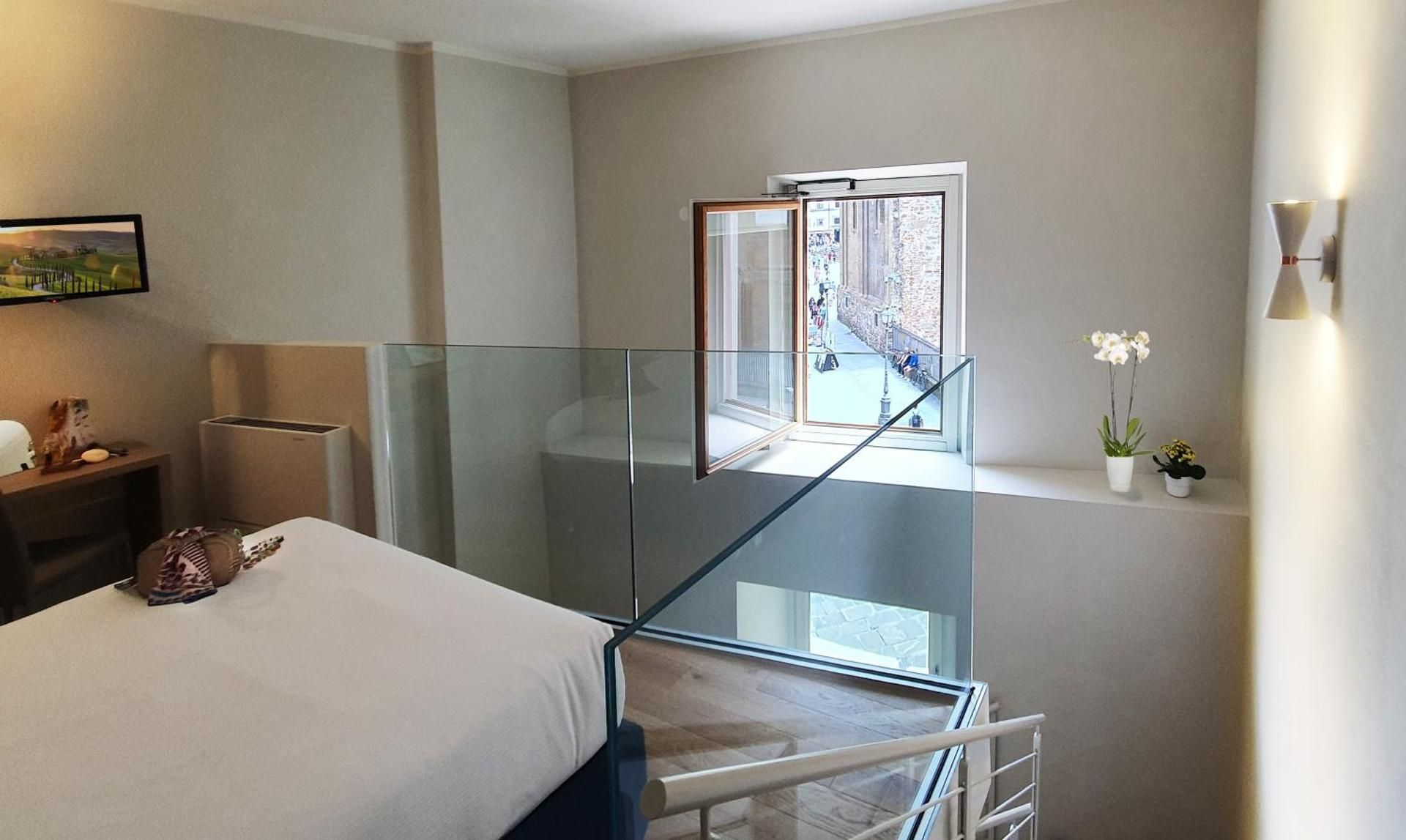 Apartment - Split Level with View