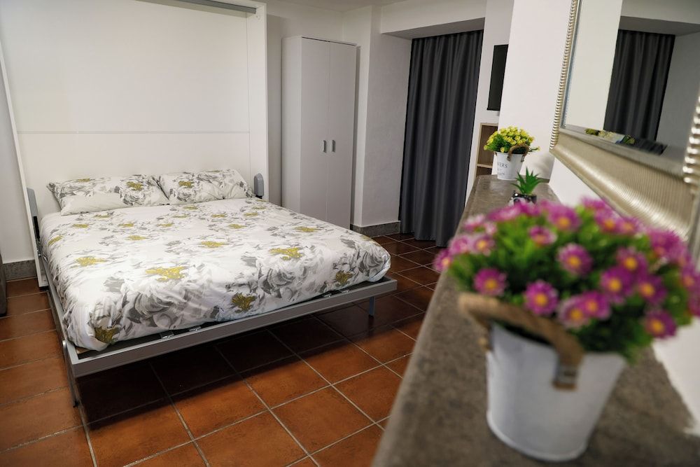 Deluxe Apartment, Garden View