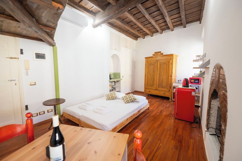 Trastevere Romantic Nest (Vicolo del Bologna 20 INT 4)
