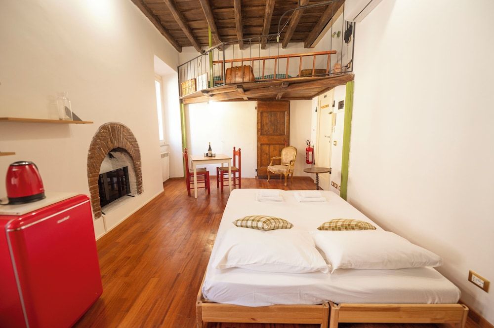 Trastevere Romantic Nest (Vicolo del Bologna 20 INT 4)