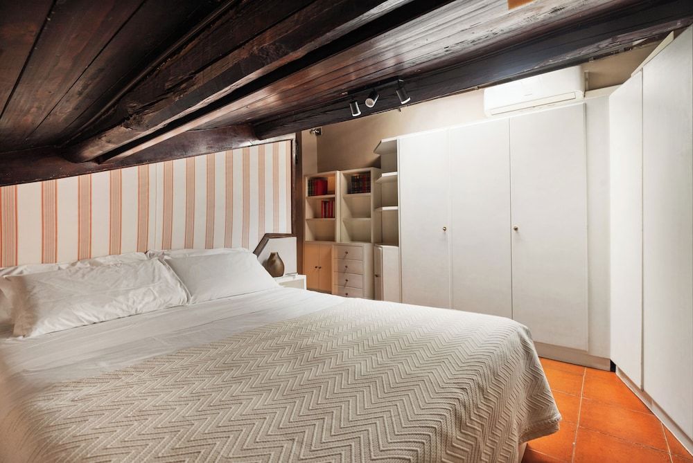 Trastevere Lovely Apartment (Via della Luce 55)