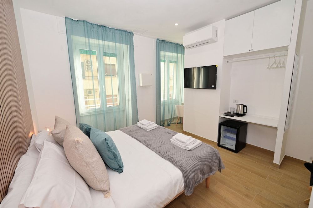 Deluxe Double Room, City View