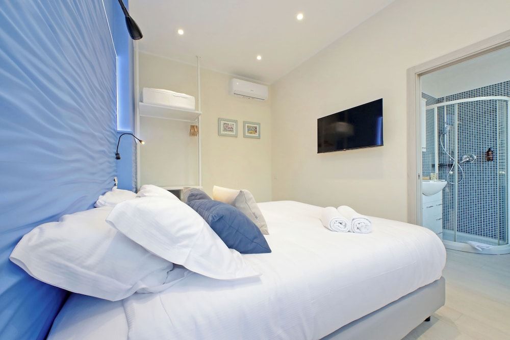Deluxe Apartment, City View