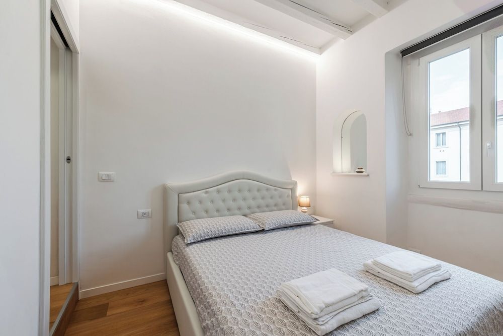 Apartment, River View