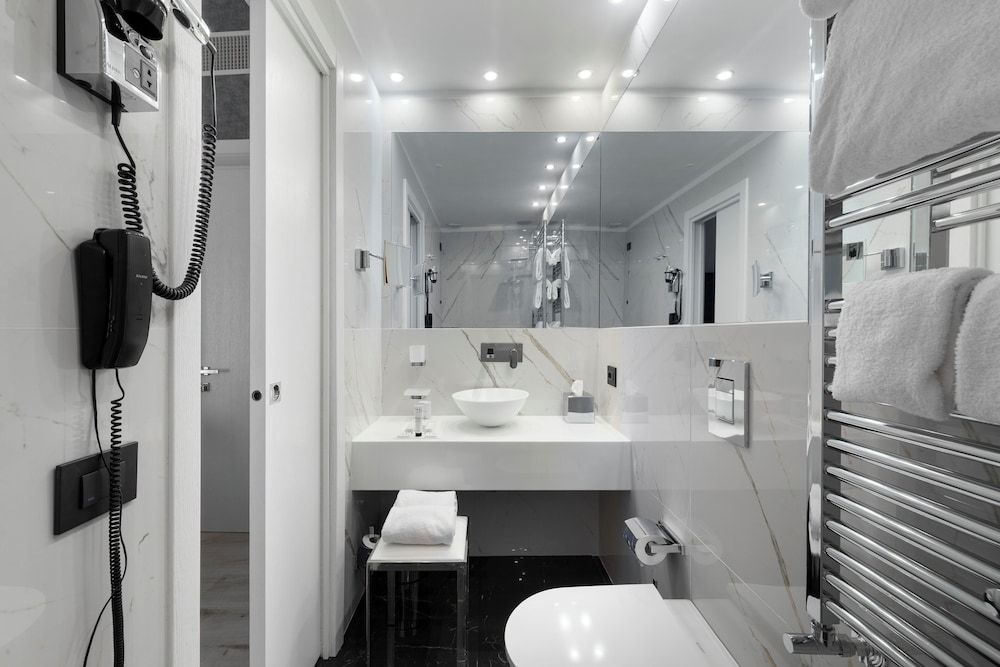 LHP River Club Superior Double Room 4