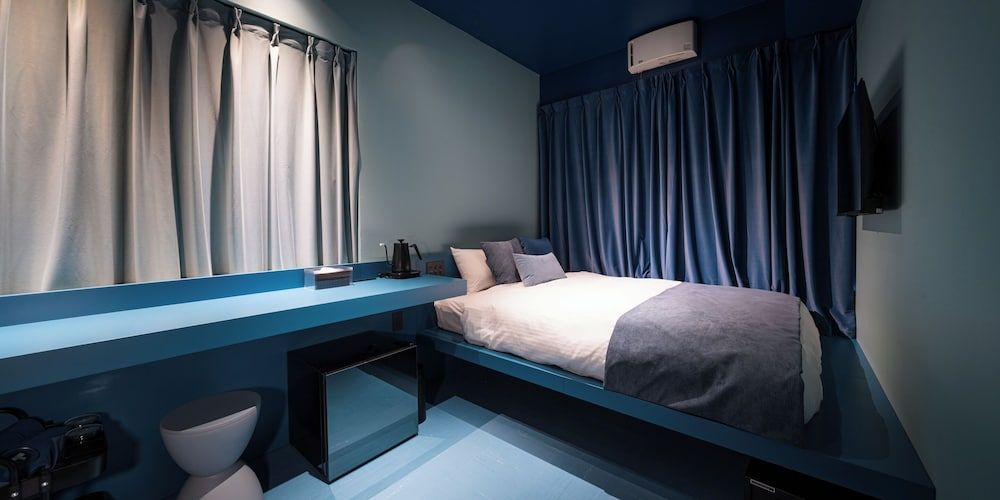 Blue with Shared Bathroom