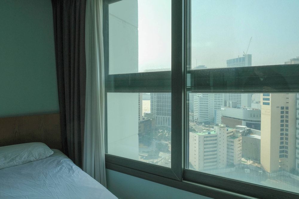 HOTEL WITH Premium Apartment (Bed&View randomly assigned,Extra futon does NOT included in the extra person fee) 31