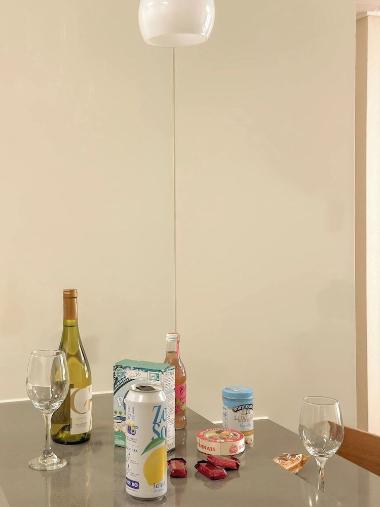 HOTEL WITH Premium Apartment (Bed&View randomly assigned,Extra futon does NOT included in the extra person fee) 23