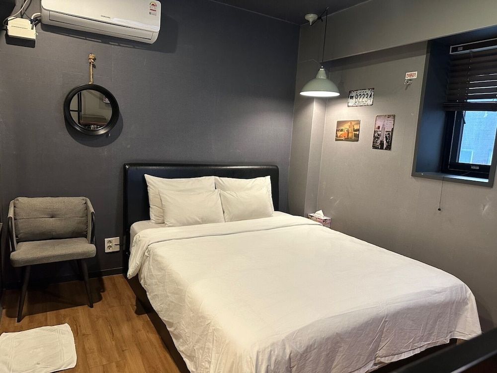 Hotel Gray Standard Room 2