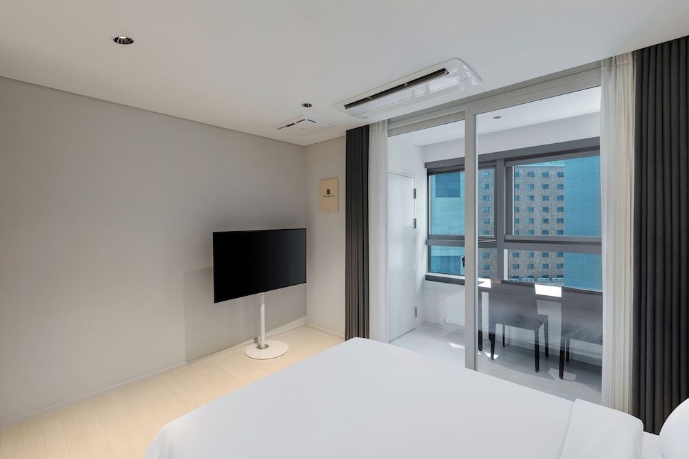 NEWCZ HAEUNDAE RESIDENCE Deluxe Double City 4