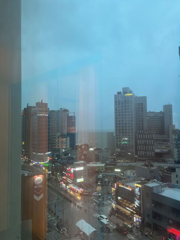 Haeundae Lamer Stay Deluxe City View 13