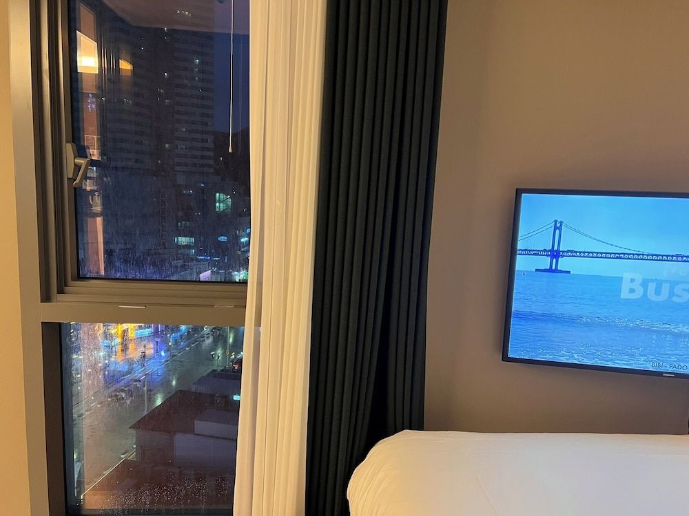 Haeundae Lamer Stay Deluxe City View 26